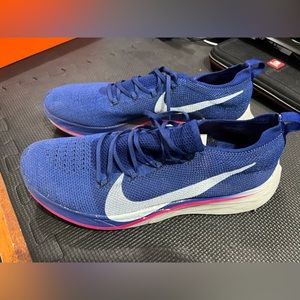 Nike Vaporfly 4% Flyknit